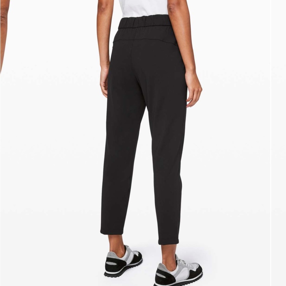 Lululemon Athletica On the Fly Black 7/8 Pants